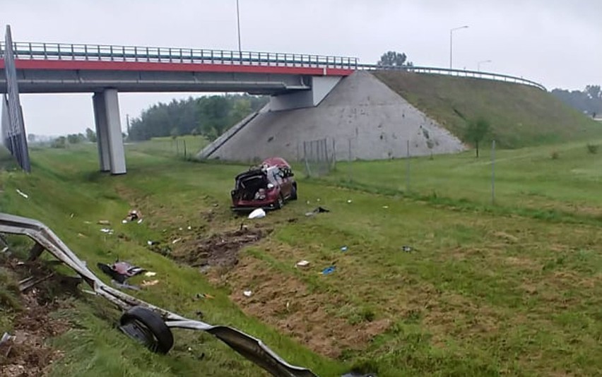 Wypadek na A1 koło Łodzi. W pobliżu węzła Stryków samochód...