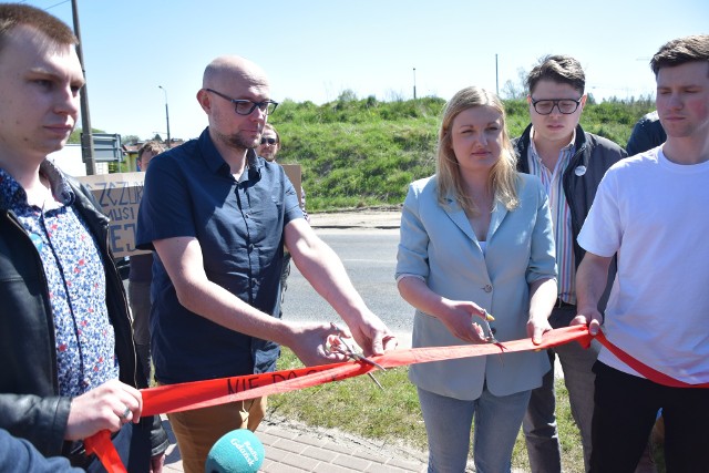 Gdyńska opozycja symbolicznie otworzyła węzeł Karwiny.