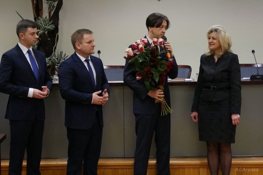 W piątek w Kozienicach odbyła się III sesja Rady Miejskiej. Pożegnano wiceburmistrz Małgorzatę Bebelską. O czym dyskutowali radni?