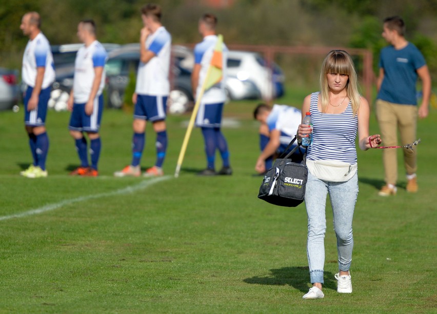 Klasa O Jarosław. Fenix Leszno przegrał u siebie z Płomieniem Morawsko 1:3 [ZDJĘCIA]