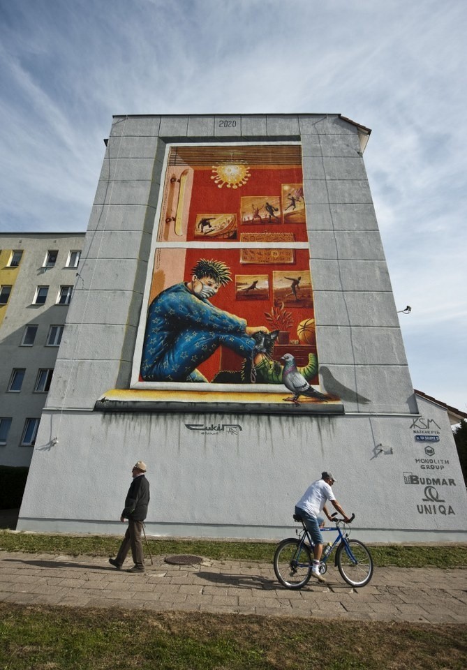 Nowy mural w Koszalinie. Koronawirusowy klimat na ścianie