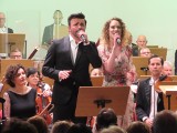 Dla wszystkich mam, Filharmonia Zielonogórska zaoferowała koncert z polskimi przebojami. Zabrzmiały m.in. "Nie płacz Ewka", "Do lata"