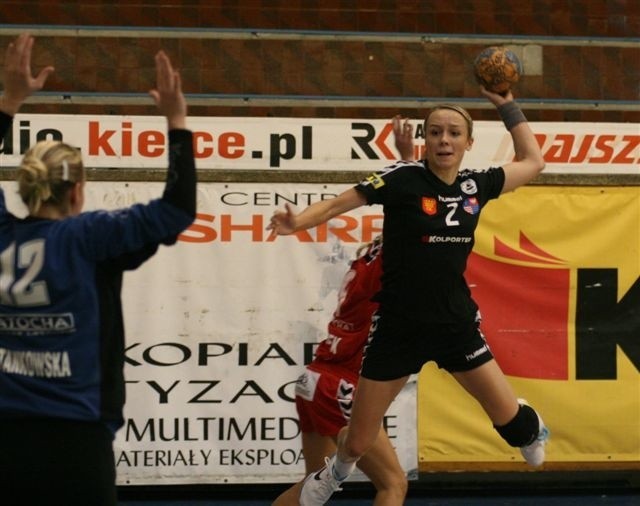 W akcji Katarzyna Grabarczyk, która rzuciła w meczu z Tczewem 11 bramek.