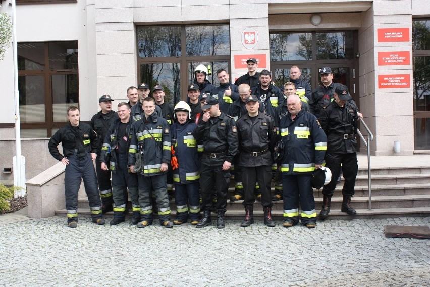 Ćwiczenia strażaków w Michałowie.