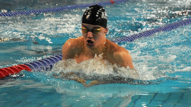 16-letni Bartosz Loter, pływak Unii Oświęcim w mistrzostwach Małopolski (czerwiec 2021) zdobył indywidualnie trzy medale. Specjalizuje się w stylu klasycznym, czyli popularnej "żabce"