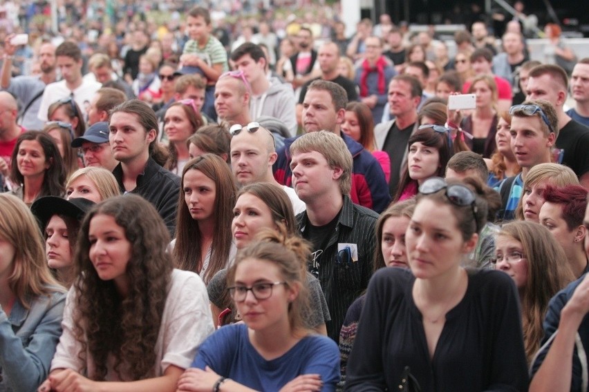 Męskie Granie we Wrocławiu. Ponad 4 tysiące osób pod Halą Ludową (ZDJĘCIA)