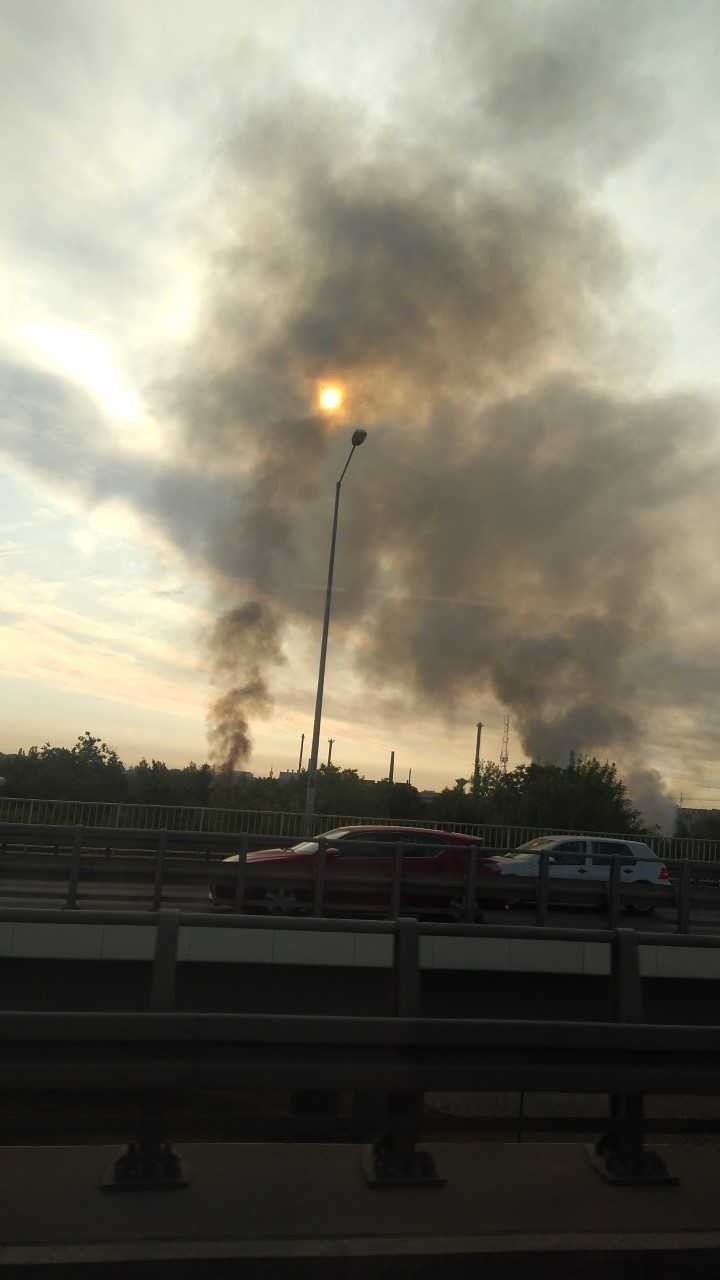 Pożar we Wrocławiu. Dwa słupy dymu nad miastem (ZDJĘCIA)