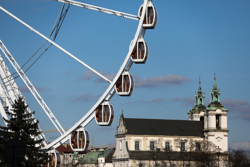 Panorama Krakowa z iście diabelskiej perspektywy. Robi wrażenie [GALERIA] 