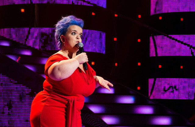 kobiecy-stand-up-w-kielcach-w-r-d-wyst-puj-cych-p-finalistka-mam