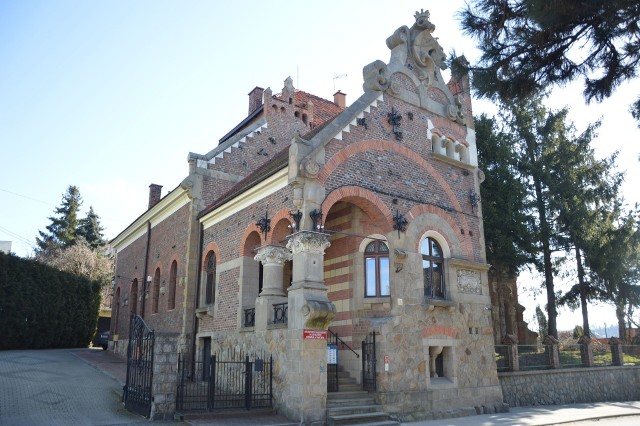 Bocheński oddział Archiwum Narodowego w Krakowie znajduje się na parterze zabytkowej kamienicy Willa Koci Zamek z 1895 roku przy ul. Konstytucji 3 Maja