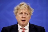 Boris Johnson obiecuje sankcje, które „zduszą” rosyjską gospodarkę. Apeluje też do Rosjan