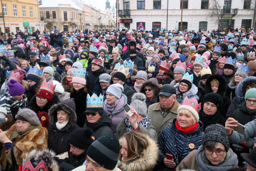 Orszak Trzech Króli w Lublinie. Tysiące osób wzięło udział w procesji (ZDJĘCIA, WIDEO)