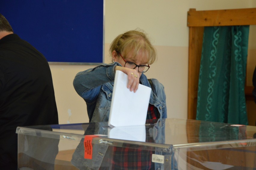 Wybory parlamentarne 2019. Mieszkańcy Małopolski zachodniej poszli do urn wyborczych [ZDJĘCIA]
