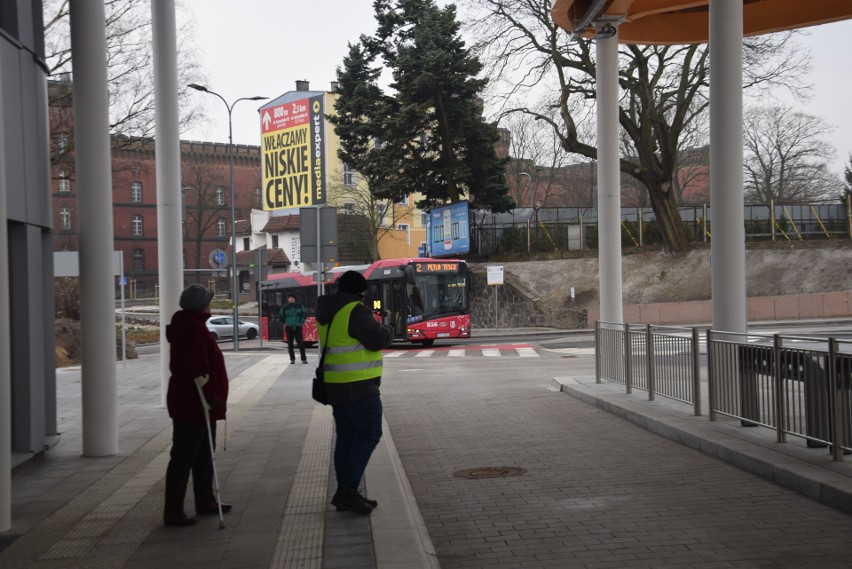 Stargard: Ruszyło centrum przesiadkowe. Pasażerowie MPK się gubią [ZDJĘCIA, WIDEO]