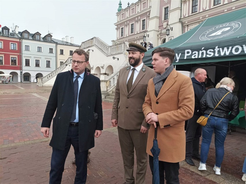 „To nasze narodowe dziedzictwo”. W Zamościu mówili o ochronie lasów i rozdawali sadzonki