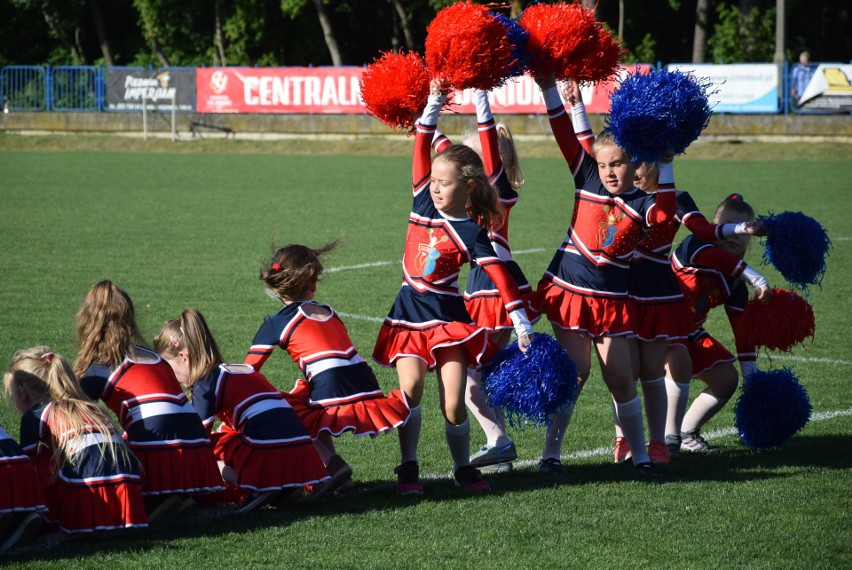 Cheerleaderki Warty zaprezentowały się gorzowskiej widowni na meczu z MKS-em Kluczbork