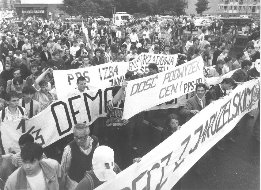 Wrocław 02-06-1989. Akcja przedwyborcza na ulicach miasta