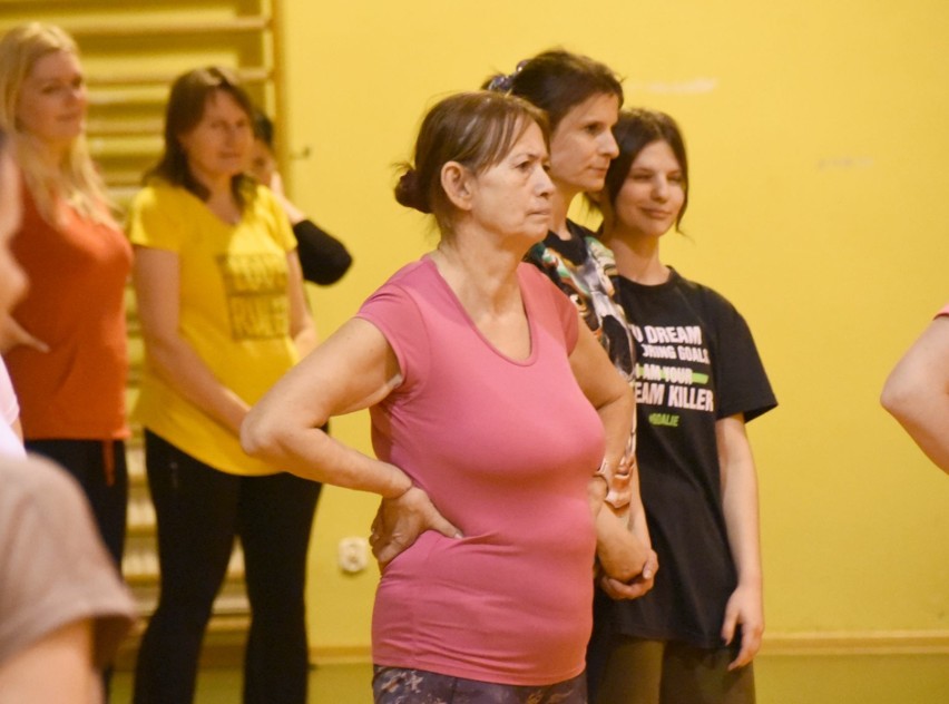 Prawie 30 kobiet zakończyło kurs samoobrony w Zwoleniu. Zobacz zdjęcia