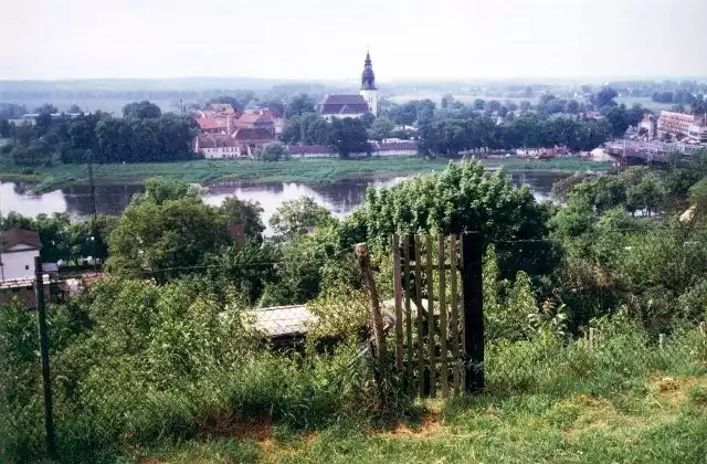 Widok z promenady w stronę dolnego miasta w 1999 roku.