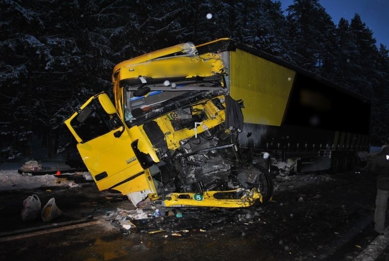 Wypadek tirów na DK 8 w miejscowości Pijawne Polskie