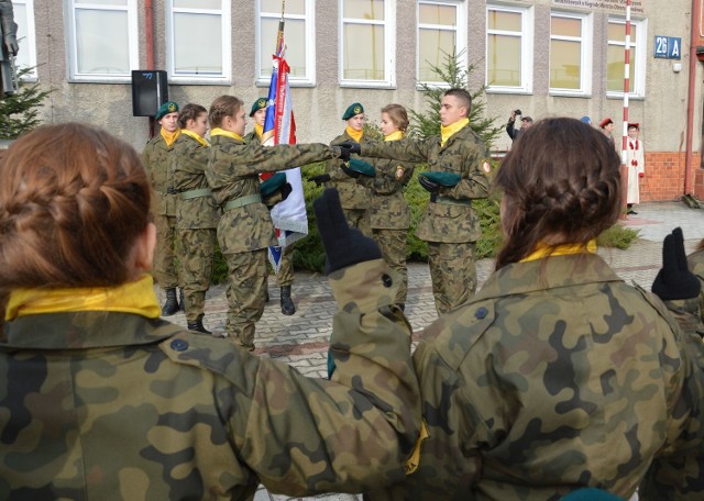 Klasy wojskowe szkoły Złotej Kościuszkowskiej, tradycyjnie już uczyniły przyrzeczenie w pełnym składzie
