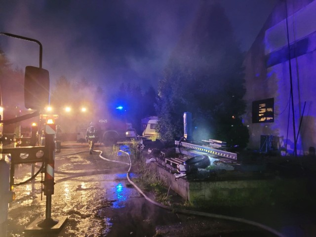 W Zamku Kiszewskim wybuchł pożar. Całkowicie spłonął dach warsztatu, a także jego wyposażenie