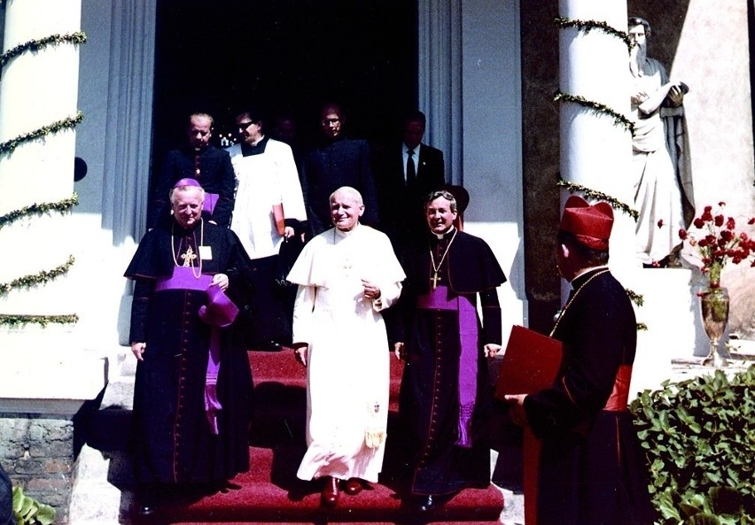Jan Paweł II odwiedził Poznań po raz pierwszy w czerwcu 1983...