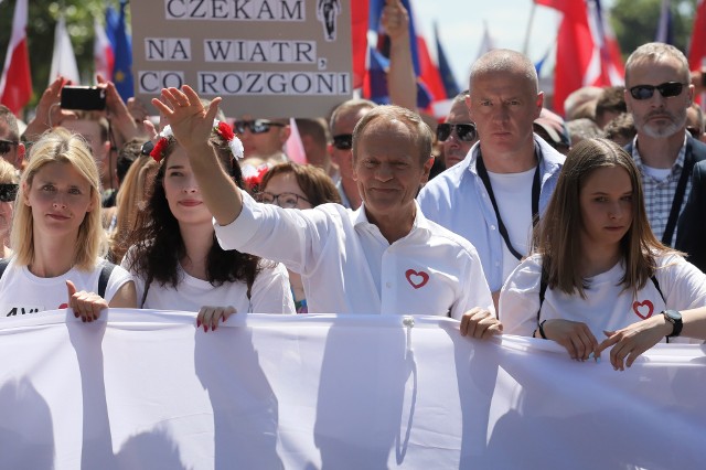 Donald Tusk na czele marszu