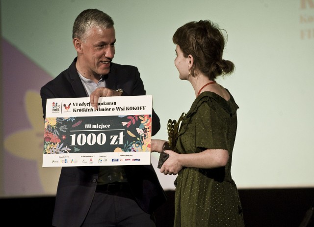 W ubiegłym roku trzecie miejsce zajęła Bożena Paluch, autorka filmu „Pieśń weselna”.