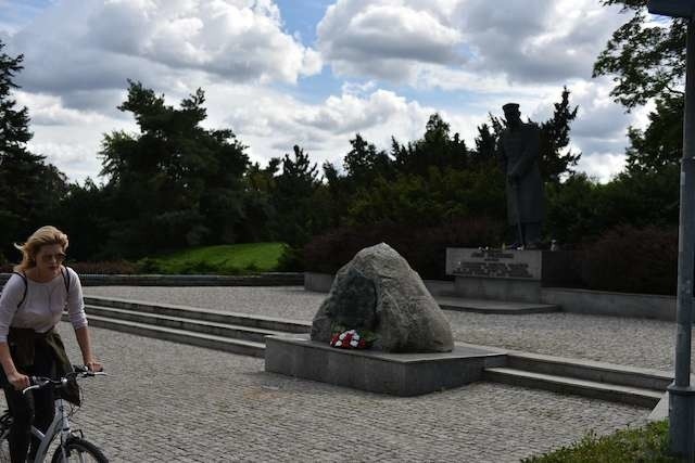 pomnik Józefa Piłsudskiego dla Szymona Spandowskiegopomnik Józefa Piłsudskiego dla Szymona Spandowskiego