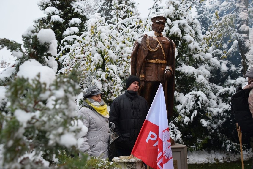 Osiedle Bojary. Patriotyczne śpiewanie przy Wiktorii 4