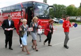 Czerwony autobus w Szczecinie. Kandydaci SLD zachęcali do głosowania w wyborach