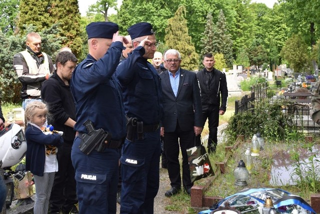 Mundurowi uczcili pamięć zmarłego kolegi