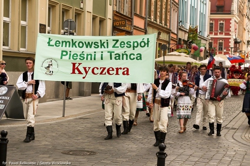 Świat pod Kyczerą: Artyści ludowi z całego świata opanowali Wrocław (ZDJĘCIA)