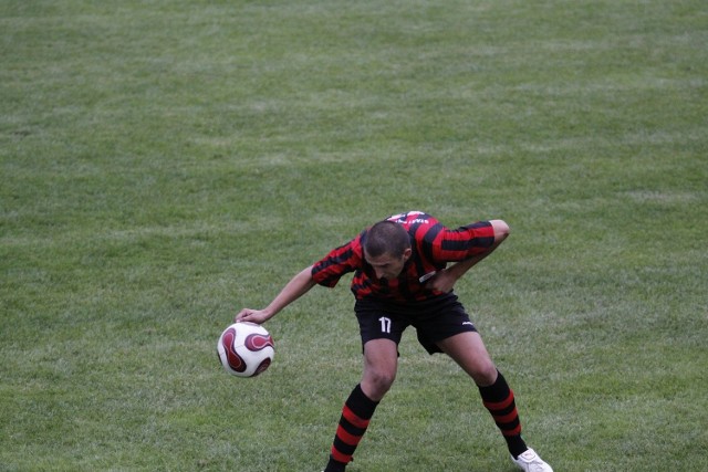 Stoper Startu Rafał Żołnowski zdobył gola na 1-0 dla swojej drużyny.