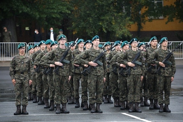 Przysięga wojskowa medyków w Akademii Wojsk Lądowych we Wrocławiu