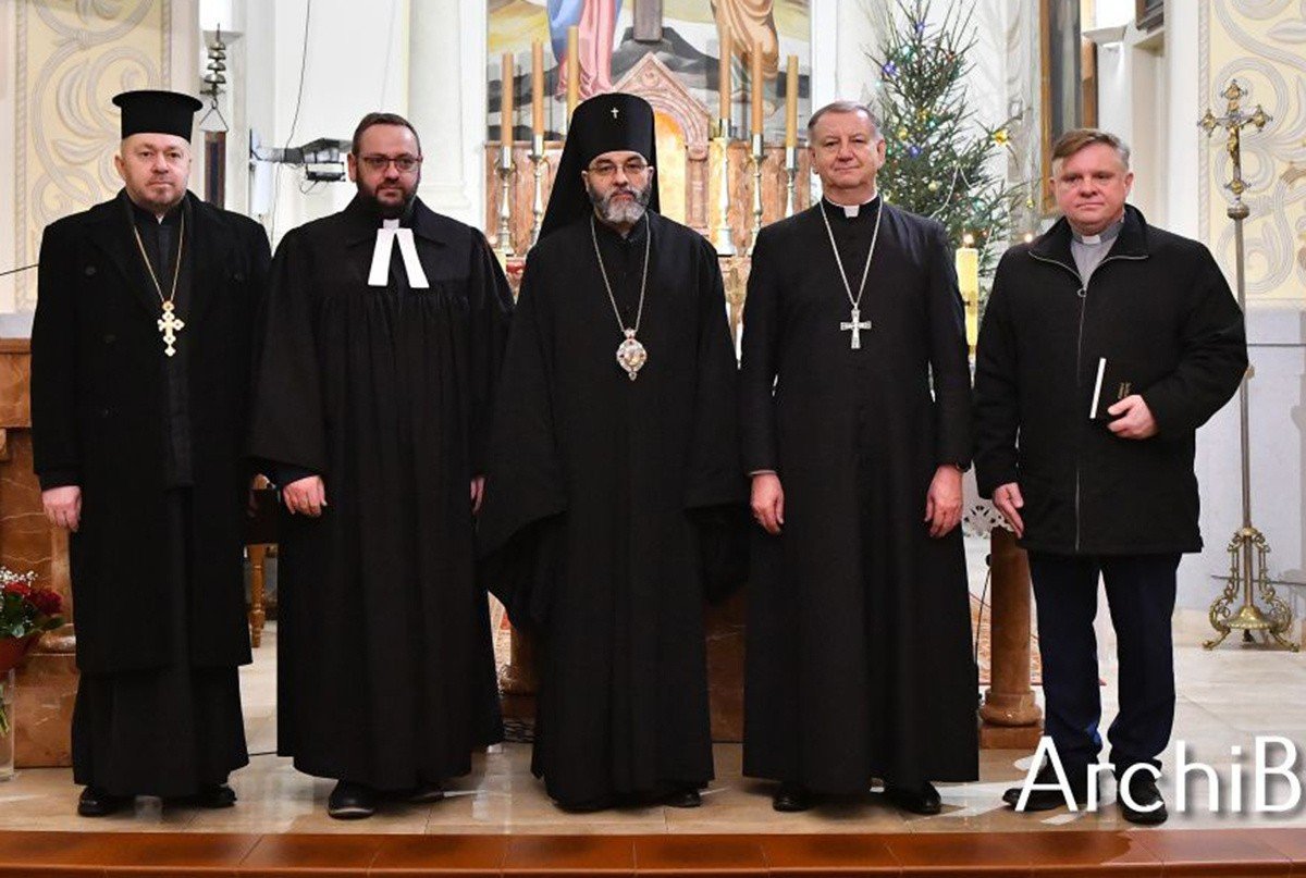 Zniesiony W 2014 R Tytuł Duchownych Katolickich