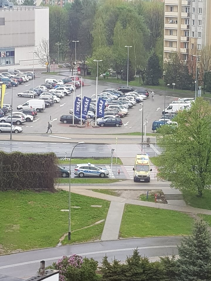 W radiowóz uderzył samochód na ulicy Krakowskiej w Rzeszowie. 3 policjantki w szpitalu