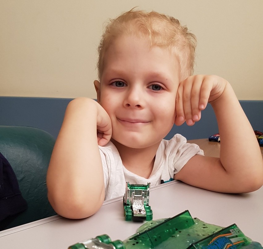 4-letni Wiktorek mierzy się z neuroblastomą IV stopnia....
