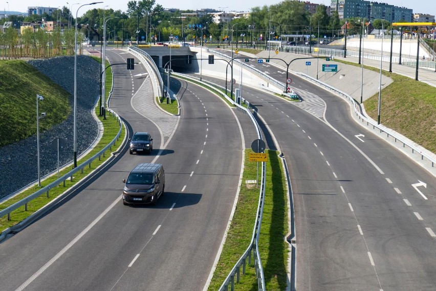 40 przecieków w tunelach Trasy Łagiewnickiej. Za naprawy zapłaci wykonawca