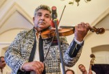 Miklosz Deki Czureja i jego cygańska orkiestra zagrali w Sali Białej