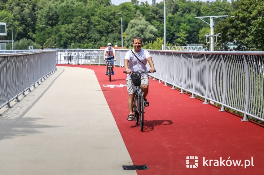 Otwarcie kładki pieszo-rowerowej nad ulicą Powstańców...