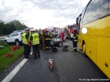 Wypadek na A4 Katowice-Kraków ZDJĘCIA Zderzenie 2 aut i autobusu. Siedem osób poszkodowanych