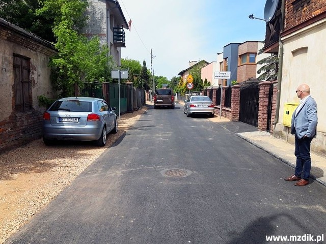 Na ulicy Dobrej został ułożony asfalt. Do tej pory była to droga gruntowa.