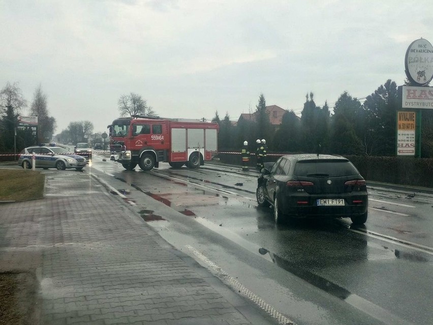 Śmiertelny wypadek w Wieluniu. W zderzeniu dwóch samochodów zginął mężczyzna