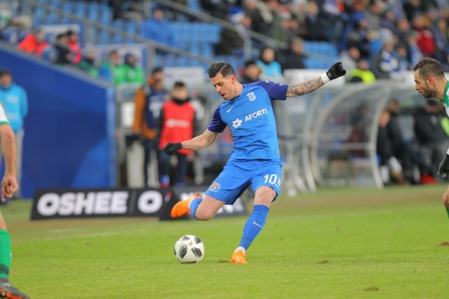 Honorowy gol dla Lecha padł po centrze Darko Jevticia, gdy piłkę do własnej bramki skierował Florian Taulemesse.