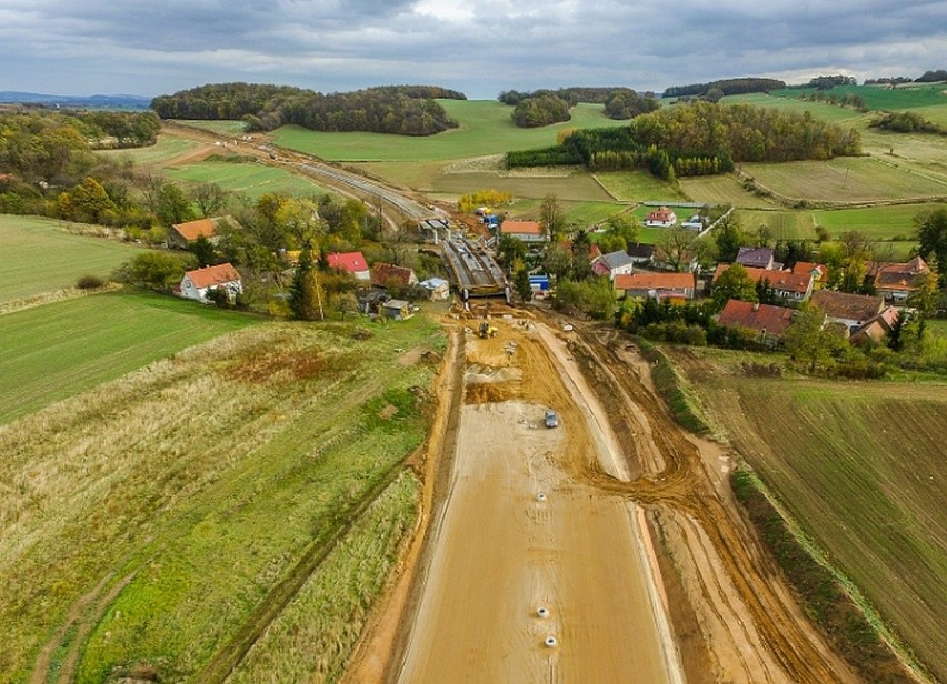 Budowa obwodnicy Bolkowa DK3 i DK5, stan prac na koniec...