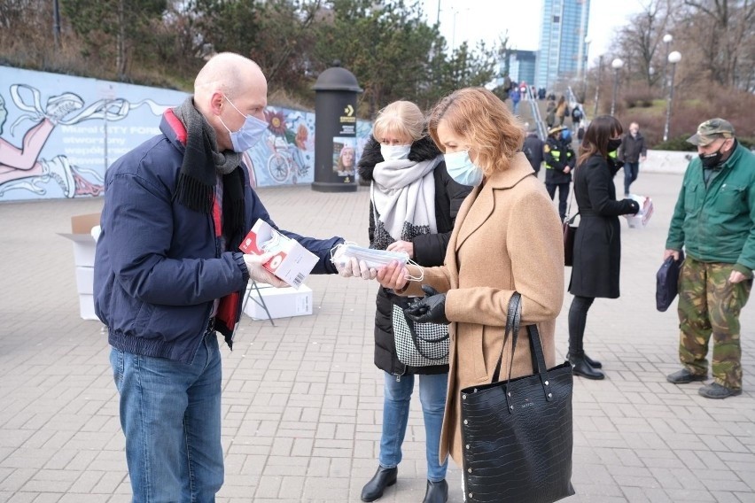 Ministerstwo Zdrowia odnotowuje  w Polsce coraz więcej...