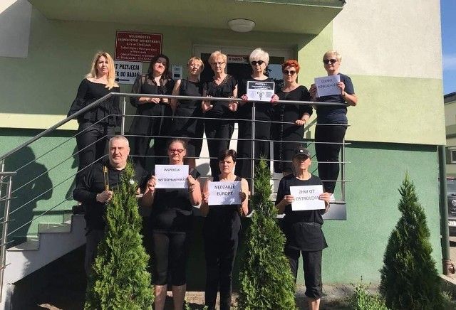 Ostrołęka, Ostrów Mazowiecka, Wyszków. Czarny poniedziałek. Protestują pracownicy Inspekcji Weterynaryjnej.