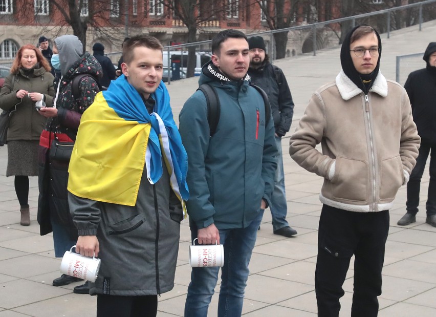 Na placu Solidarności w Szczecinie odbyła się kolejna antywojenna manifestacja